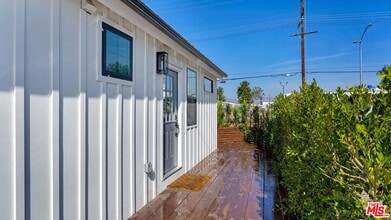 6765 Case Ave in Los Angeles, CA - Building Photo - Building Photo