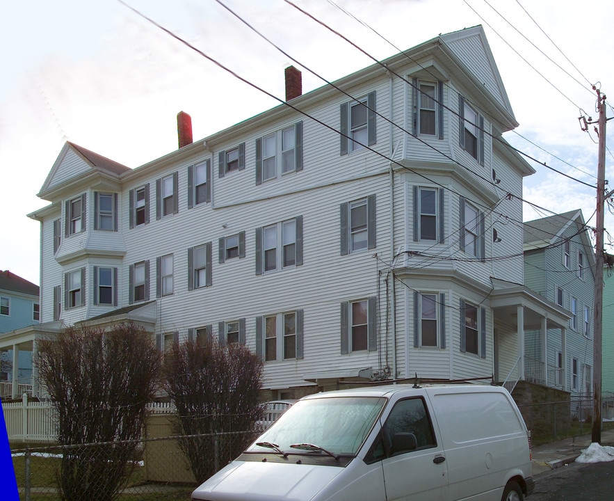 120 Diman St in Fall River, MA - Building Photo