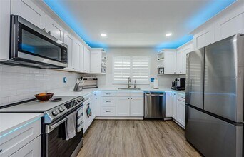 2174 Scotland Dr in Clearwater, FL - Building Photo - Building Photo