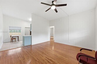 1620 NE 160th St in North Miami Beach, FL - Building Photo - Building Photo