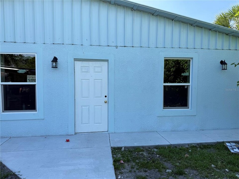 12502 Holyoke Ave in Tampa, FL - Building Photo