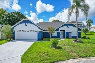 5565 Loma Vista Loop in Davenport, FL - Building Photo