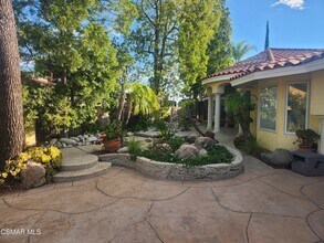 2084 Hillsbury Rd in Westlake Village, CA - Building Photo - Building Photo