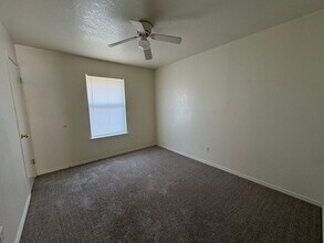 1801 Cedarhill Dr in Killeen, TX - Foto de edificio - Building Photo