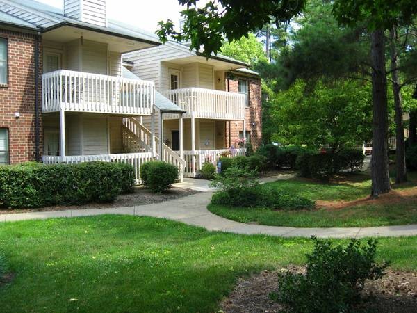 Tuckernuck Trail in Richmond, VA - Foto de edificio