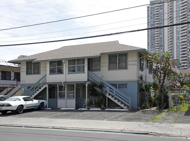 2317 Fern St in Honolulu, HI - Building Photo - Building Photo