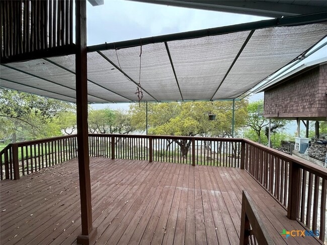 property at 1415 Glenn Dr