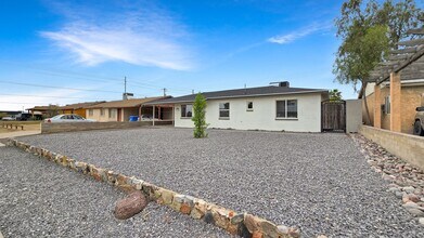 1216 E Desert Park Ln in Phoenix, AZ - Building Photo - Building Photo