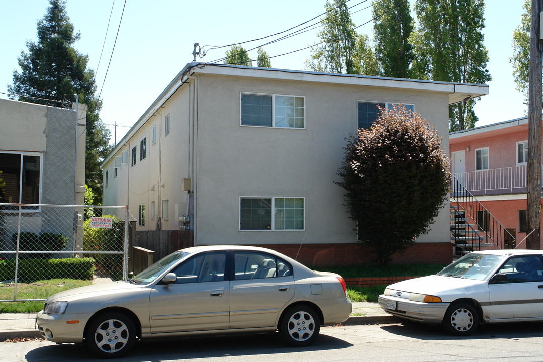 1712 Dwight Way in Berkeley, CA - Building Photo