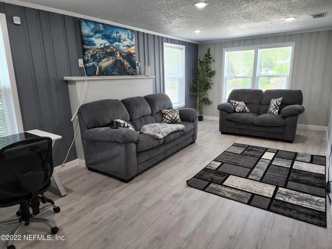 2543 Lewis St in Jacksonville, FL - Building Photo - Building Photo