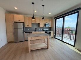 Irwin in Madison, WI - Building Photo