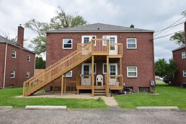 Mount Vernon Arms in Newark, OH - Building Photo - Building Photo