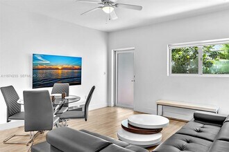 940 Michigan Ave in Miami Beach, FL - Building Photo - Building Photo