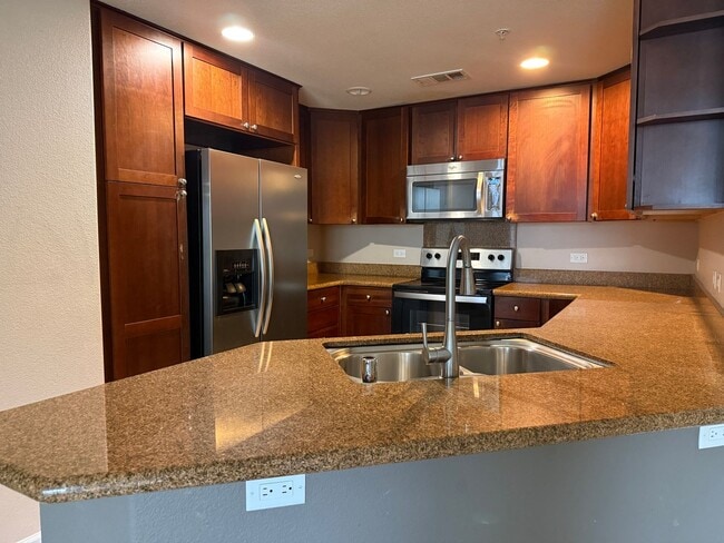 600 S Abel St in Milpitas, CA - Building Photo - Building Photo