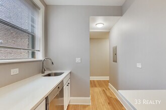 942 Pleasant St in Oak Park, IL - Building Photo - Building Photo