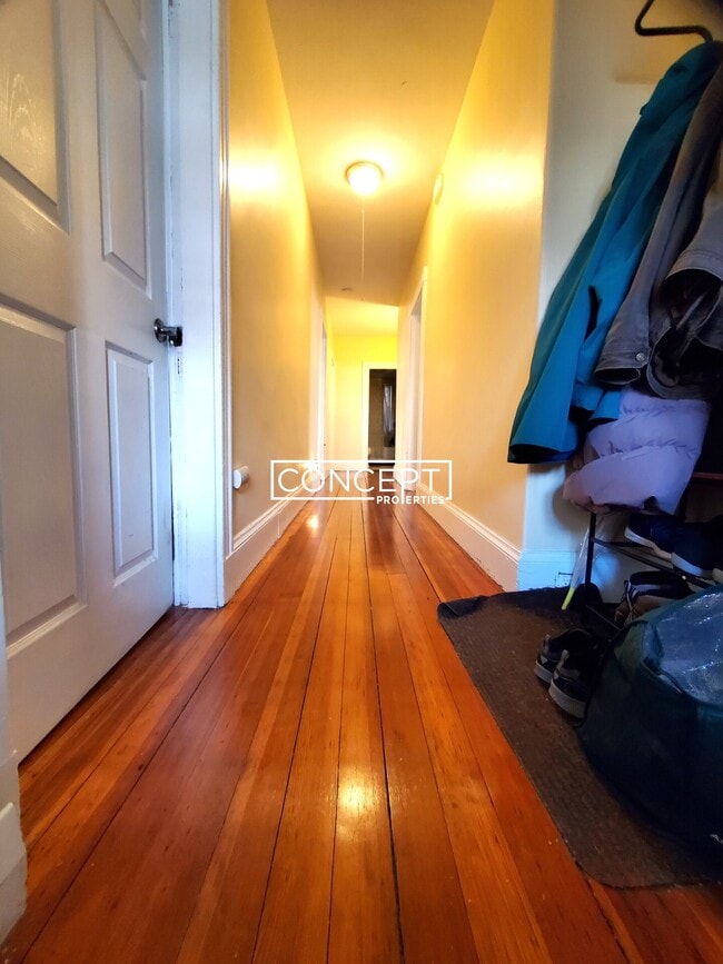 2 Gilson Terrace, Unit 1 in Somerville, MA - Building Photo - Building Photo