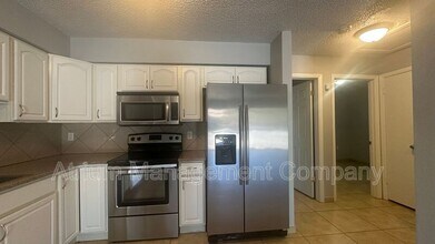 2720 Sunrise Ct in Orlando, FL - Building Photo - Building Photo