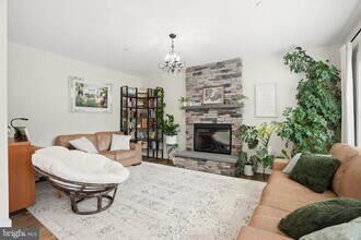 722 Whitneys Landing Dr in Crownsville, MD - Building Photo - Building Photo