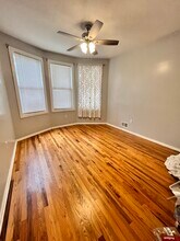 50 Gates Ave, Unit 2 in Jersey City, NJ - Foto de edificio - Building Photo