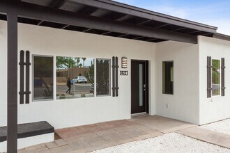 1433 E Lee St in Tucson, AZ - Building Photo - Building Photo