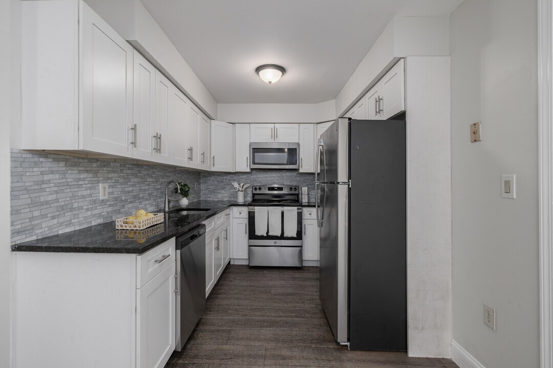 Oak Knoll in Norwalk, CT - Foto de edificio