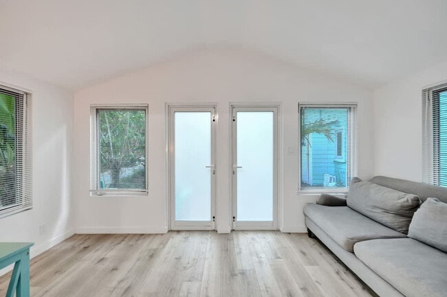 1115 SW 4th St, Unit SI ID1503917P in Fort Lauderdale, FL - Building Photo - Building Photo