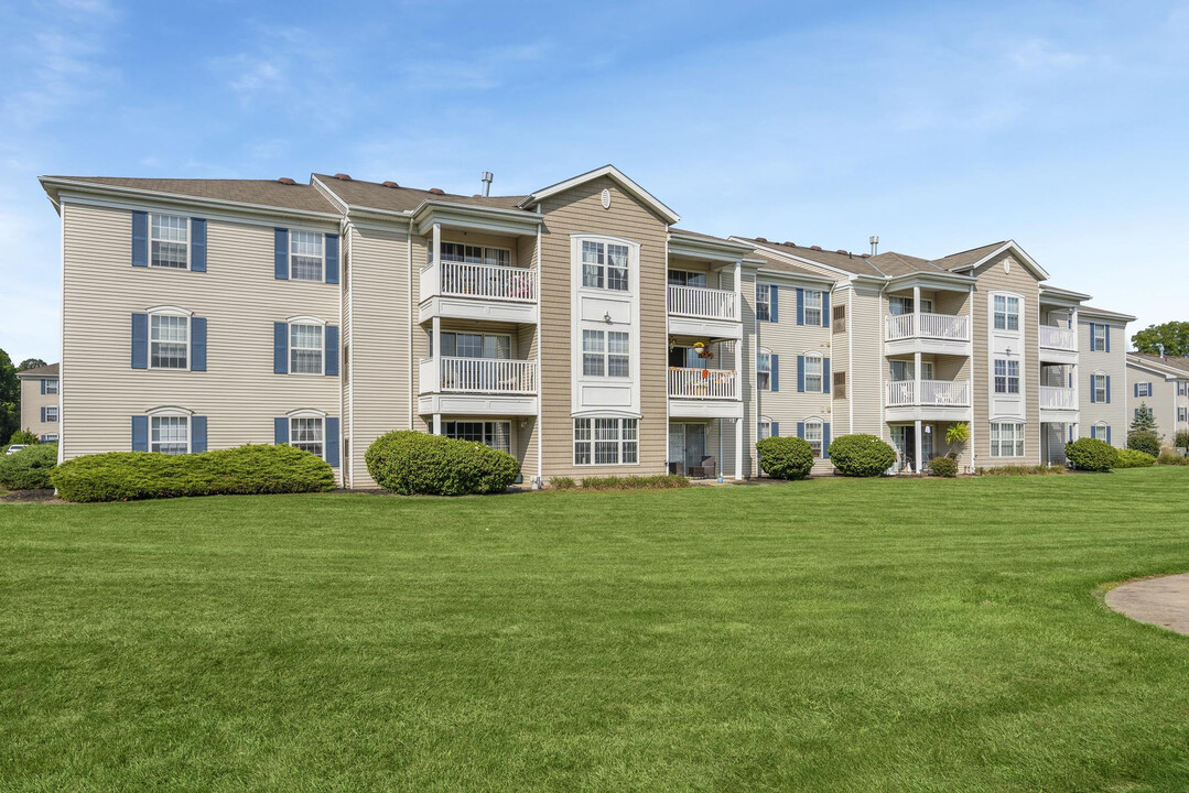 Sutton Crossings in Kent, OH - Foto de edificio