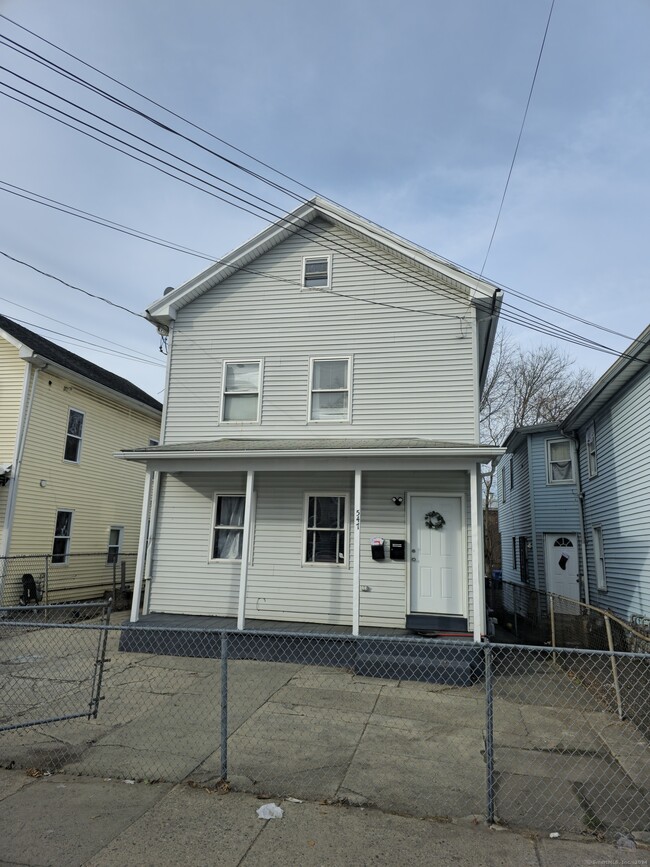 547 Harral Ave in Bridgeport, CT - Building Photo - Building Photo