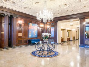 350 N Meridian St, Unit Unit 804 in Indianapolis, IN - Building Photo - Building Photo