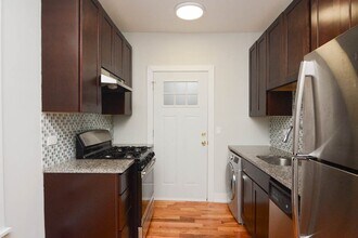 550 Chestnut St, Unit 302 in Winnetka, IL - Building Photo - Building Photo