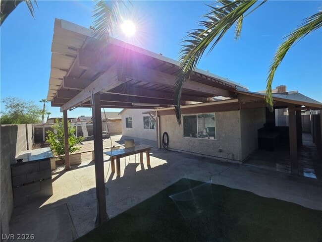 property at 7184 Pleasant View Ave