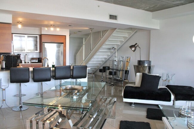 139 NE 32nd St in Miami, FL - Building Photo - Building Photo