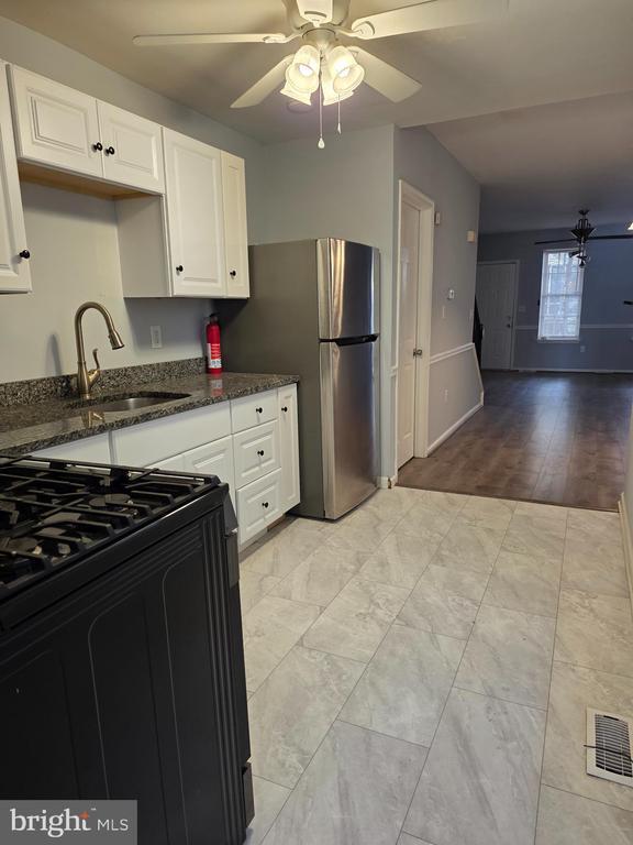 property at 1116 N Walnut St