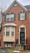 10111 Tulip Tree Dr in Bowie, MD - Building Photo