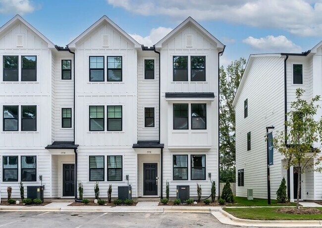 1532 Crescent Townes Wy in Raleigh, NC - Building Photo - Building Photo