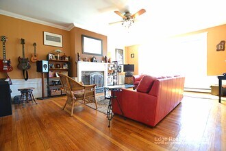 1665 Commonwealth Avenue, Unit 8 in Boston, MA - Building Photo - Building Photo
