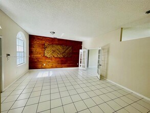 2645 SE 5th Ct in Homestead, FL - Building Photo - Building Photo