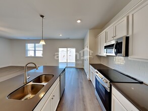 1373 Pk Pl S in Reynoldsburg, OH - Building Photo - Building Photo