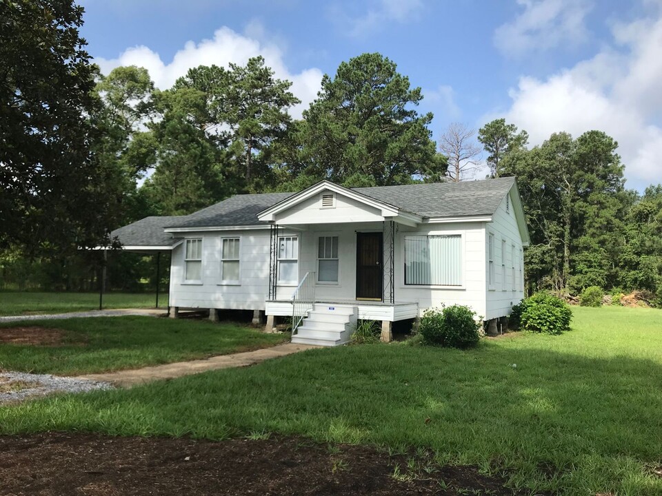 21046 US-167 in Dry Prong, LA - Building Photo