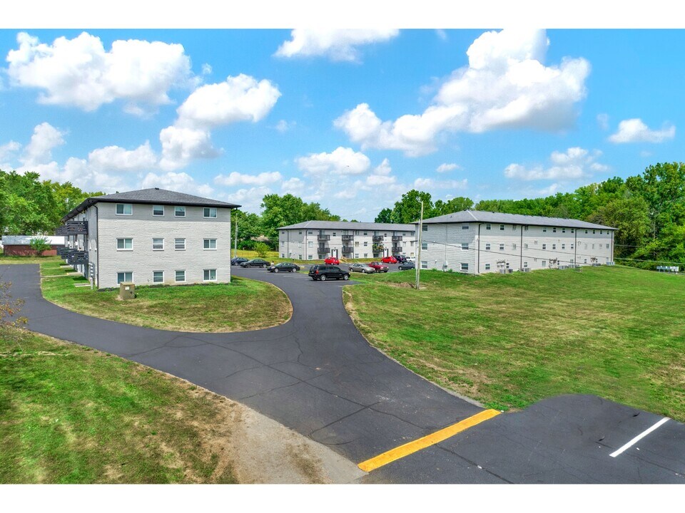 Pleasant Creek Apartments in Indianapolis, IN - Building Photo