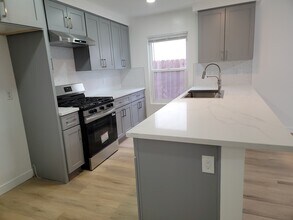 8287 Lapiz Drive in San Diego, CA - Building Photo - Building Photo