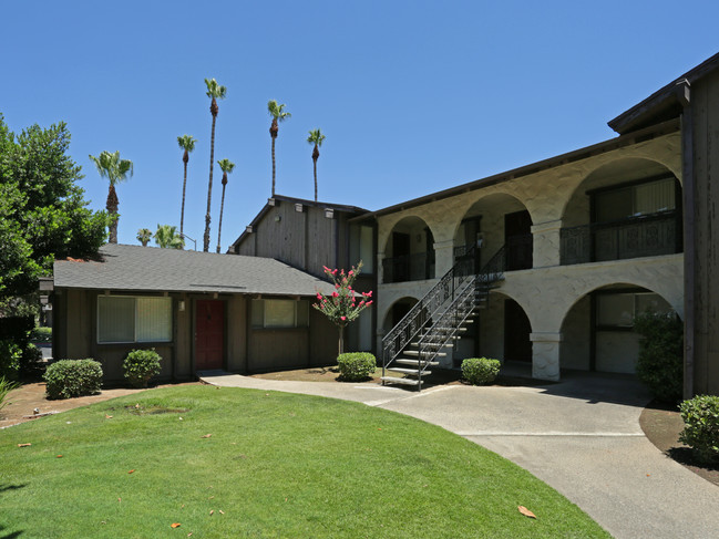 Casa Del Rey Apartments