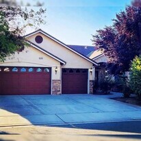 2750 25th Ave in Kingsburg, CA - Building Photo