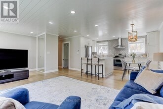 853 Capri Ct in Oshawa, ON - Building Photo - Building Photo