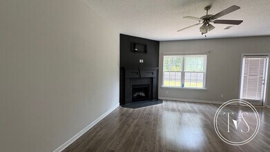 36 Cassels Ct in Hinesville, GA - Building Photo - Building Photo