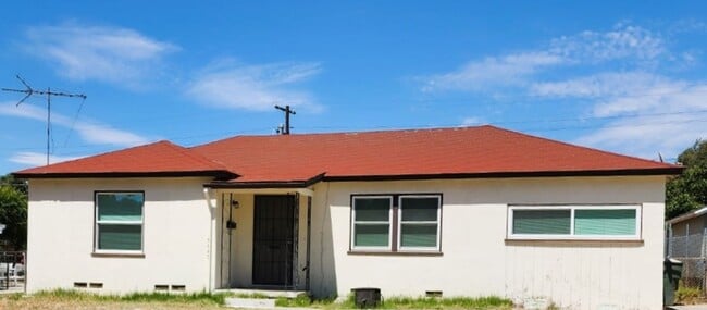 property at 3525 Verde St