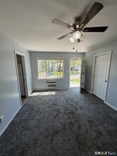 180 Buena Vista Ave in Newington, CT - Building Photo - Building Photo