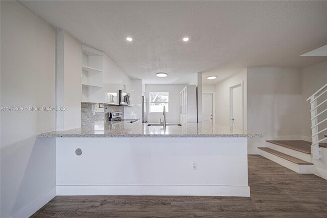 8329 SW 137th Ave in Miami, FL - Building Photo - Building Photo