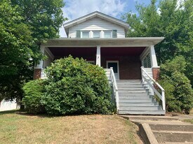 5708 Pontiac Dr in Export, PA - Building Photo