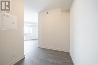 8020 Derry Rd in Milton, ON - Building Photo - Building Photo